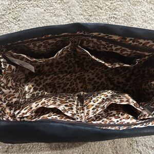Leopard Print / Black pursefection organizer 12 compartments